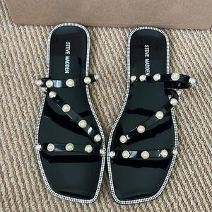 NWT Steve Madden Women's Studded Pearl Embellished Slide-On Flat Sandals 9